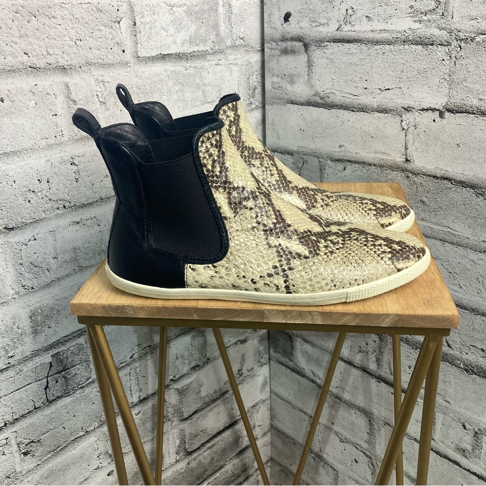 Marc Jacobs Victoria Snakeskin Print Slip On Ankle Boots - Picture 3 of 9